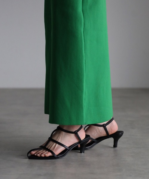 Bonjour Sagan（ボンジュールサガン）の「ポインテッドトゥTストラップローヒールサンダル（サンダル・レディース・ブラック/オフホワイト/ベージュ・L/M/S）」の15枚目の写真