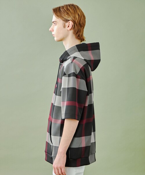 BLACK LABEL CRESTBRIDGE(ブラックレーベル・クレストブリッジ)の「【WEB限定】ブラックチェックプルオーバーパーカー(パーカー・メンズ・ブラック・M/XL/L)」の3枚目の写真