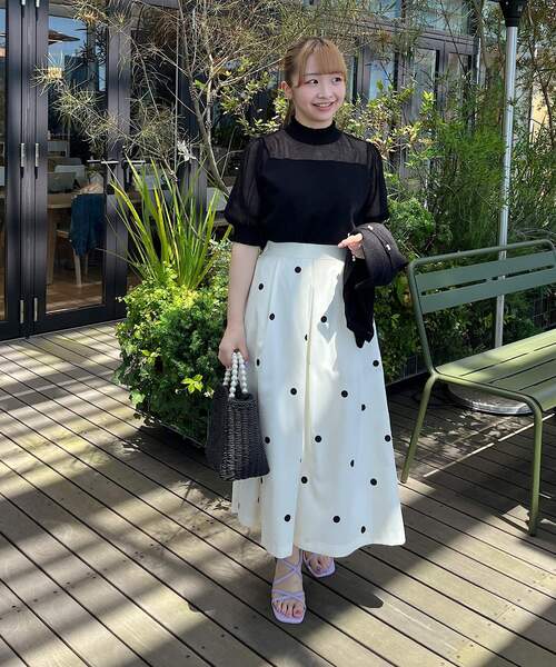 couture brooch（クチュールブローチ）の「◆【肌見せし過ぎない、大人のシアーニット。】LEVITA シャーリングシアートップス（ニット/セーター・レディース・ピンク系/オフホワイト/グレー/ブラック・38/42）」の13枚目の写真