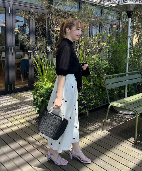 couture brooch（クチュールブローチ）の「◆【肌見せし過ぎない、大人のシアーニット。】LEVITA シャーリングシアートップス（ニット/セーター・レディース・ピンク系/オフホワイト/グレー/ブラック・38/42）」の8枚目の写真