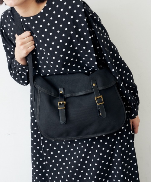 EDIT Gris（エディットグリ）の「【ユニセックス】キャンバスポストマンショルダーバッグ（ショルダーバッグ・レディース・ホワイト/ブラック・FREE）」の2枚目の写真