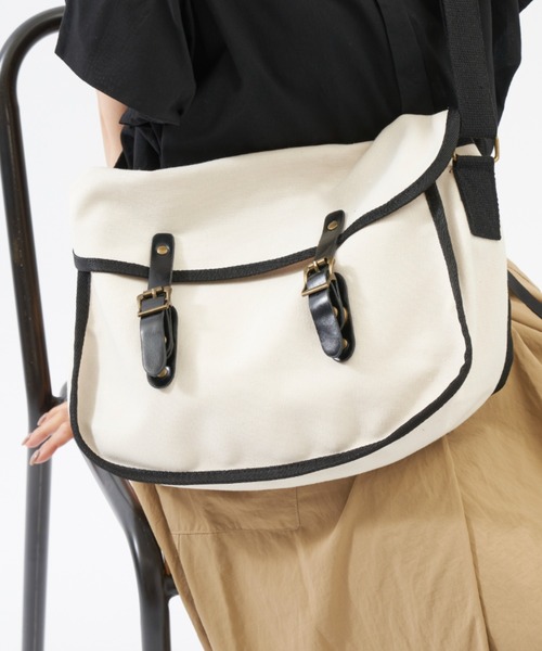 EDIT Gris（エディットグリ）の「【ユニセックス】キャンバスポストマンショルダーバッグ（ショルダーバッグ・レディース・ホワイト/ブラック・FREE）」の9枚目の写真