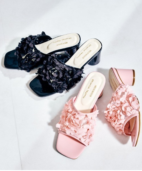 MISCH MASCH(ミッシュマッシュ)の「フラワーミュールサンダル/MO32202(サンダル・レディース・ブラック/ピンク・S/M/L)」の11枚目の写真