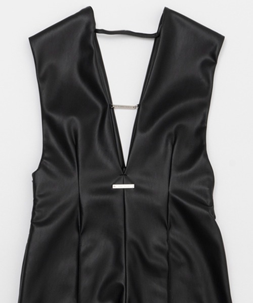 PRANK PROJECT（プランクプロジェクト）の「Vネックヴィーガンレザーオールインワン / V Neck Vegan Leather Jumpsuit（つなぎ/オールインワン・レディース・ブラック・FREE）」の18枚目の写真