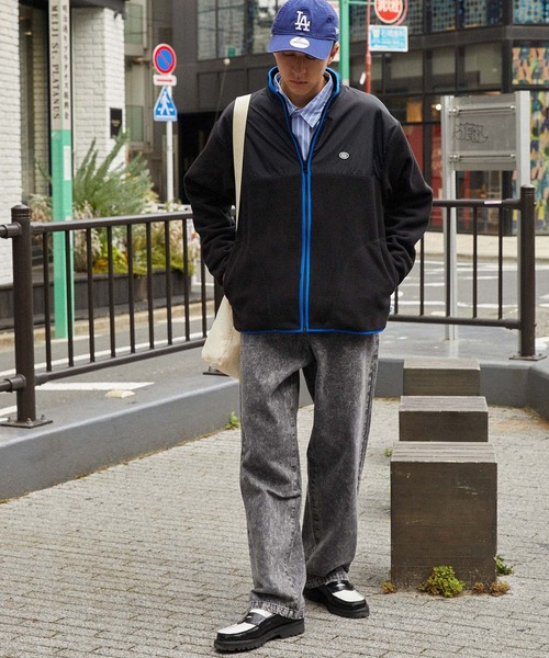 DISCUS ATHLETIC（ディスカス　アスレチック）の「DISCUS ATHLETIC/ディスカス アスレチック ロゴワッペン 配色 フリースフルジップブルゾン（ブルゾン・メンズ・ブラック/ブルー/オートミール・L/XL/M）」の9枚目の写真