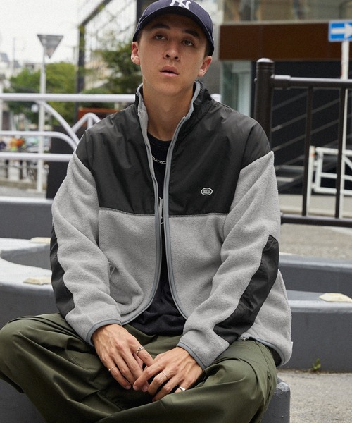 DISCUS ATHLETIC（ディスカス　アスレチック）の「DISCUS ATHLETIC/ディスカス アスレチック ロゴワッペン 配色 フリースフルジップブルゾン（ブルゾン・メンズ・ブラック/ブルー/オートミール・L/XL/M）」の15枚目の写真