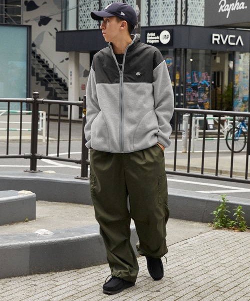 DISCUS ATHLETIC（ディスカス　アスレチック）の「DISCUS ATHLETIC/ディスカス アスレチック ロゴワッペン 配色 フリースフルジップブルゾン（ブルゾン・メンズ・ブラック/ブルー/オートミール・L/XL/M）」の16枚目の写真