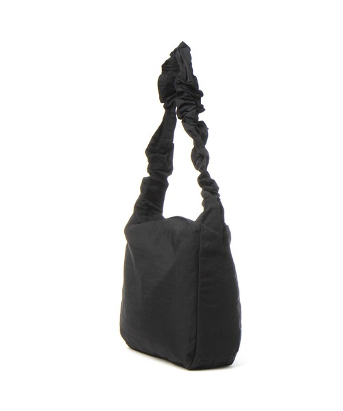 LEPSIM（レプシィム）の「撥水ナイロンドロストバッグ2　969461（ショルダーバッグ・レディース・カーキ/ブラック/アイボリー・ONE SIZE）」の12枚目の写真