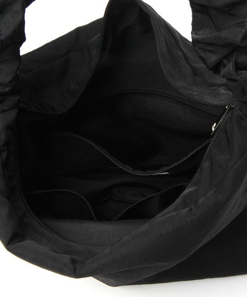 LEPSIM（レプシィム）の「撥水ナイロンドロストバッグ2　969461（ショルダーバッグ・レディース・カーキ/ブラック/アイボリー・ONE SIZE）」の17枚目の写真