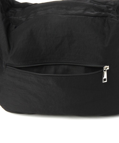 LEPSIM（レプシィム）の「撥水ナイロンドロストバッグ2　969461（ショルダーバッグ・レディース・カーキ/ブラック/アイボリー・ONE SIZE）」の19枚目の写真