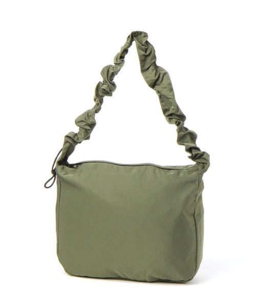 LEPSIM（レプシィム）の「撥水ナイロンドロストバッグ2　969461（ショルダーバッグ・レディース・カーキ/ブラック/アイボリー・ONE SIZE）」の10枚目の写真