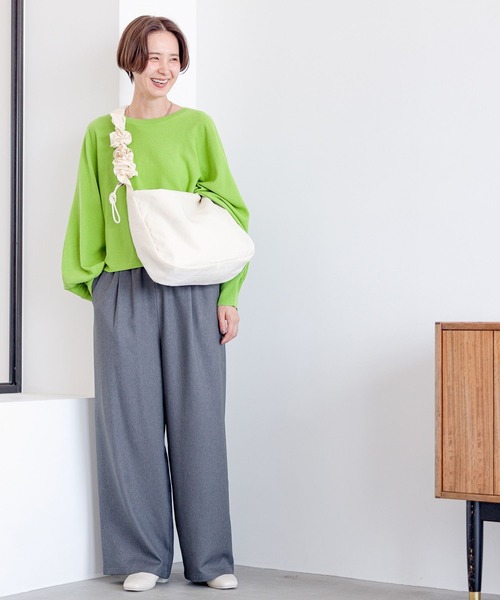 LEPSIM（レプシィム）の「撥水ナイロンドロストバッグ2　969461（ショルダーバッグ・レディース・カーキ/ブラック/アイボリー・ONE SIZE）」の4枚目の写真