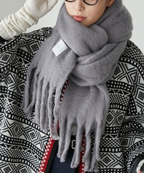 BONLECILL(ボンルシール)の「シャギーボリュームマフラー(マフラー・レディース・ブラック/クリーム/グレー/イエロー/ブルー/ピンク/グリーン・FREE)」の2枚目の写真