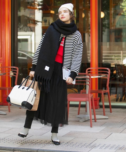 BONLECILL(ボンルシール)の「シャギーボリュームマフラー(マフラー・レディース・ブラック/クリーム/グレー/イエロー/ブルー/ピンク/グリーン・FREE)」の15枚目の写真