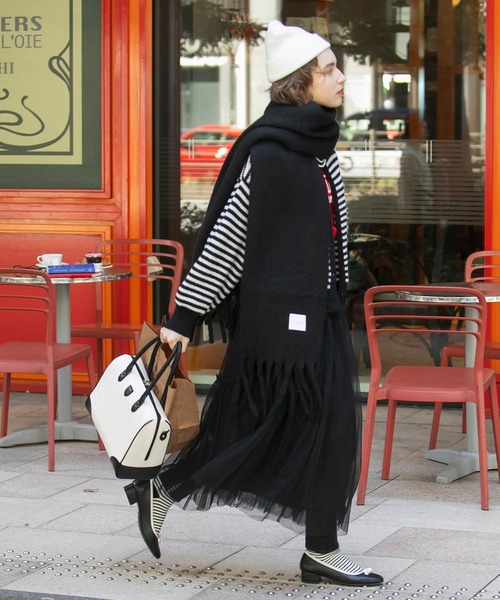 BONLECILL(ボンルシール)の「シャギーボリュームマフラー(マフラー・レディース・ブラック/クリーム/グレー/イエロー/ブルー/ピンク/グリーン・FREE)」の16枚目の写真