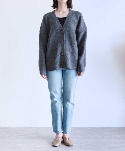 reca（レカ）の「長袖Vネックニットカーディガン（カーディガン/ボレロ・レディース・チャコールグレー/グレイッシュベージュ/グレー系その他/パープル・FREE）」の8枚目の写真