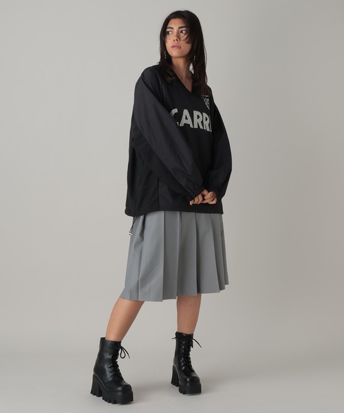 FOREVER 21（フォーエバー トゥエンティーワン）の「ベルト付きプリーツミディスカート（スカート・レディース・グレー/グリーン/ライトグレー/ベージュ・SMALL/MEDIUM）」の8枚目の写真