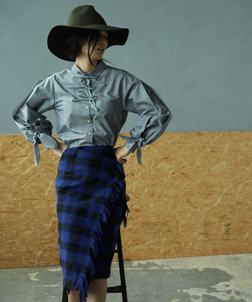 Ray BEAMS(レイビームス)の「RBS / グレンチェック リボンカフス ブラウス(シャツ/ブラウス・レディース・グレー・0/1)」の16枚目の写真