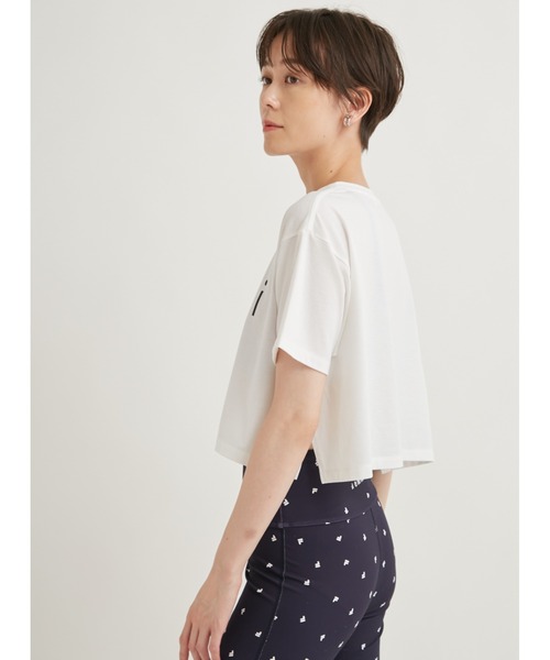 emmi（エミ）の「【emmi yoga】emmiロゴクロップドTシャツ（T