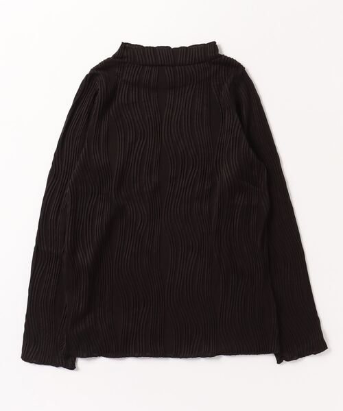 Per sist ence(パーシエンス)の「ウェーブプリーツトップス(Tシャツ/カットソー・レディース・ブラック/チャコールグレー/グレイッシュベージュ・FREE)」の4枚目の写真