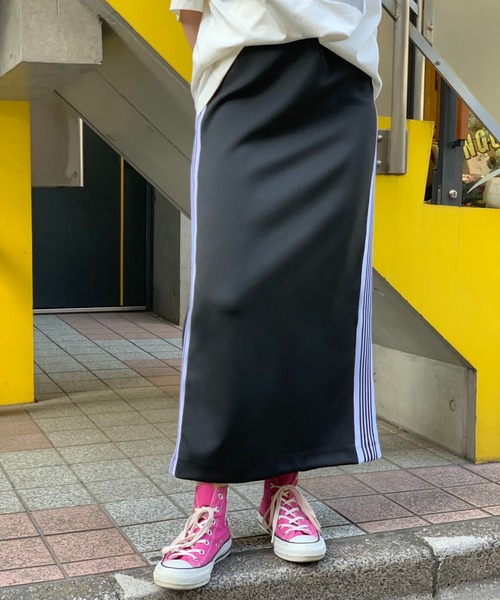 mi via loca（ミヴィアロカ）の「サイドラインジャージタイトスカート（スカート・レディース・パープル/ブラック/ネイビー/グレー・FREE）」の16枚目の写真