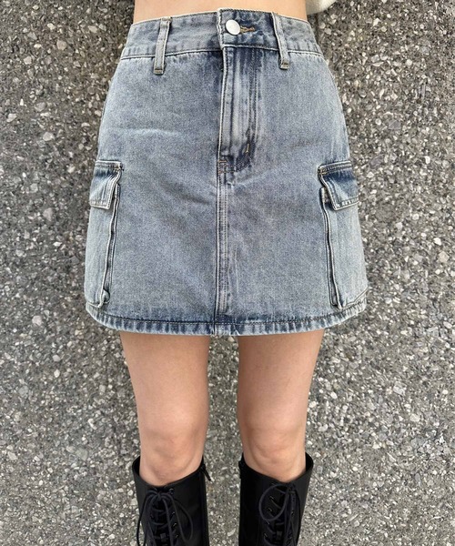 ENVYM（アンビー）の「デニムカーゴスカート（デニムスカート・レディース・ブルー/ブラック・MEDIUM/SMALL）」の10枚目の写真