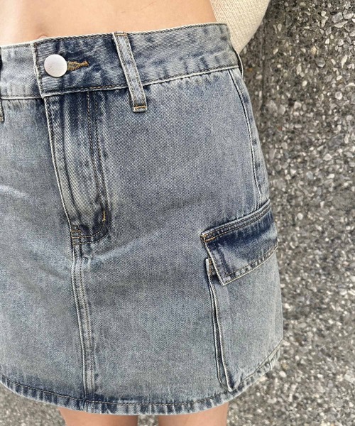 ENVYM（アンビー）の「デニムカーゴスカート（デニムスカート・レディース・ブルー/ブラック・MEDIUM/SMALL）」の16枚目の写真