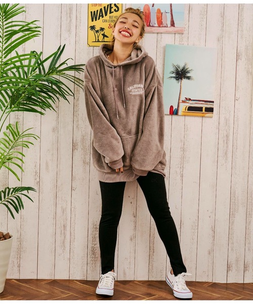 anap mimpi(アナップミンピ)の「コーデュロイ刺繍シャギーボアフーディー(パーカー・レディース・ピンクベージュ/モカ・FREE)」の8枚目の写真