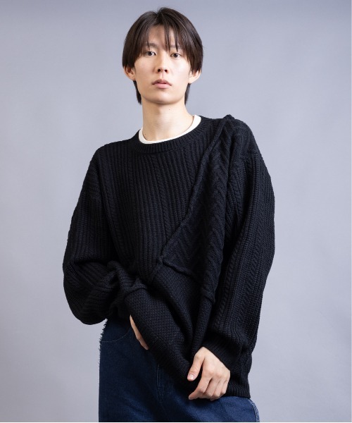 En serio TOKYO(エンソリオトーキョー)の「3パターンスイッチ クルーネック ニット(ニット/セーター・メンズ・ブラウン/ブラック/ブルー/ベージュ/オレンジ・M/L)」の6枚目の写真