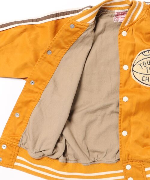 DENIM DUNGAREE(デニムダンガリー)の「綿レーヨンボーリングツイルワッペンジャケット(スタジャン・キッズ・イエロー・110/120/100)」の3枚目の写真