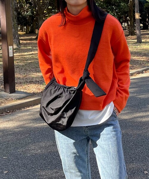 fredy emue（フレディエミュ）の「ニットソーハイネックプルオーバー（Tシャツ/カットソー・レディース・チャコールグレー/オレンジ/グレー/オフホワイト・38）」の18枚目の写真