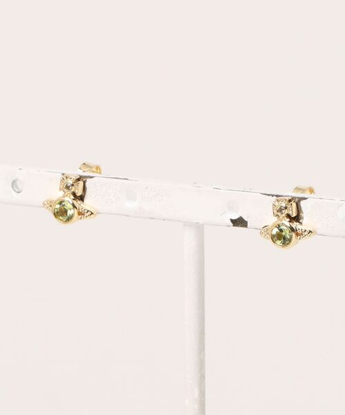 Vivienne Westwood(ヴィヴィアンウエストウッド)の「LONDON ORB EARRINGS(ピアス(両耳用)・レディース・シルバー/ゴールド系1/ゴールド系/ピンク系その他/ピンク・FREE)」の4枚目の写真