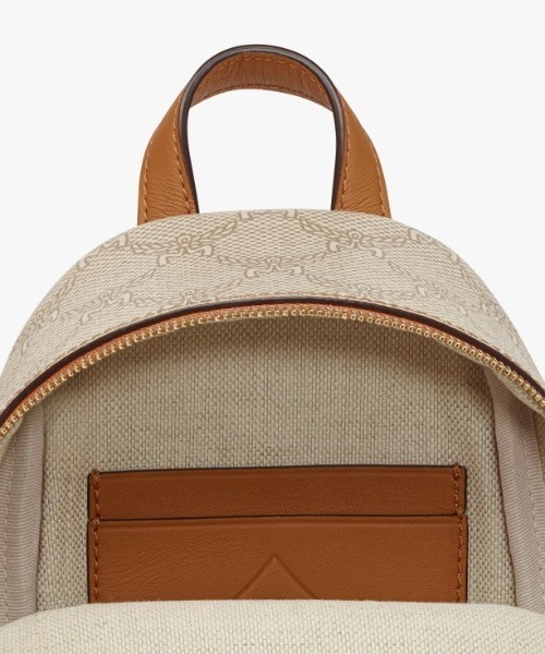 MCM（エムシーエム）の「STARK BEBE BOO バックパック - ローレトス（バックパック/リュック・メンズ・アイボリー/ピンク・X-SMALL）」の8枚目の写真