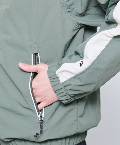 Arnold Palmer（アーノルドパーマー）の「ナイロンタスラン トラックジャケット（ジャージ・メンズ・カーキ/ブラック・L/M/LL）」の3枚目の写真