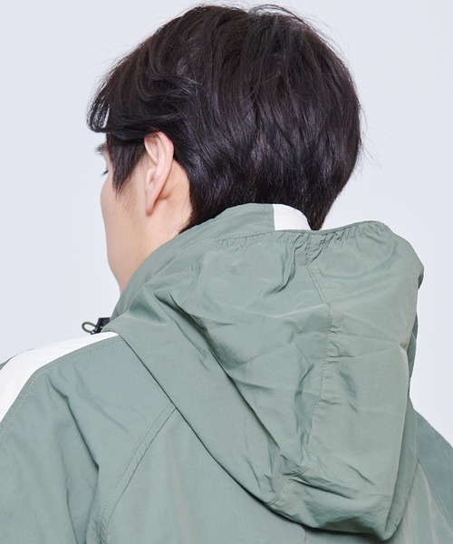 Arnold Palmer（アーノルドパーマー）の「ナイロンタスラン トラックジャケット（ジャージ・メンズ・カーキ/ブラック・L/M/LL）」の5枚目の写真