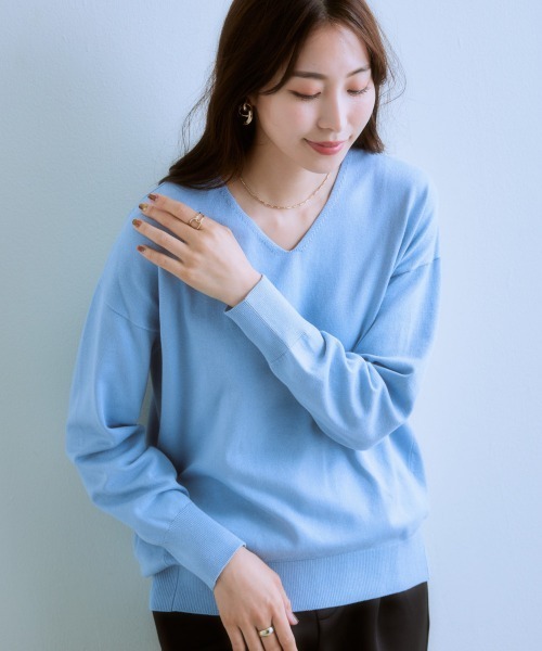 7days Life Styling(セブンデイズライフスタイリング)の「コクーンシルエットVネックセーター(静電防止・毛玉になりにくい・UVカット・タンブル乾燥OK)(ニット/セーター・レディース・ネイビー/ラベンダー/サックスブルー/アイボリー/杢グレー・S/M/L/LL)」の9枚目の写真