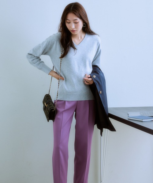 7days Life Styling(セブンデイズライフスタイリング)の「コクーンシルエットVネックセーター(静電防止・毛玉になりにくい・UVカット・タンブル乾燥OK)(ニット/セーター・レディース・ネイビー/ラベンダー/サックスブルー/アイボリー/杢グレー・S/M/L/LL)」の17枚目の写真