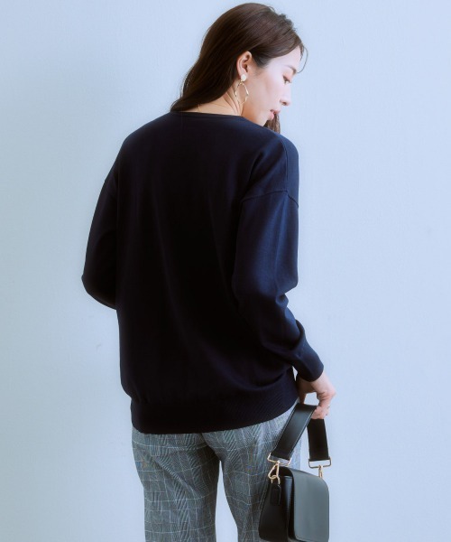 7days Life Styling(セブンデイズライフスタイリング)の「コクーンシルエットVネックセーター(静電防止・毛玉になりにくい・UVカット・タンブル乾燥OK)(ニット/セーター・レディース・ネイビー/ラベンダー/サックスブルー/アイボリー/杢グレー・S/M/L/LL)」の20枚目の写真