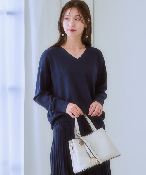 7days Life Styling(セブンデイズライフスタイリング)の「コクーンシルエットVネックセーター(静電防止・毛玉になりにくい・UVカット・タンブル乾燥OK)(ニット/セーター・レディース・ネイビー/ラベンダー/サックスブルー/アイボリー/杢グレー・S/M/L/LL)」の22枚目の写真