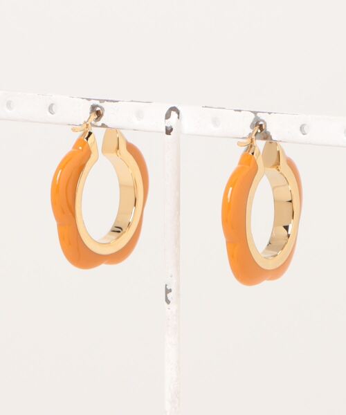 A.P.C.(アーペーセー)の「BOUCLES DOREILLES ROSE 24P(ピアス(両耳用)・レディース・ブラウン系その他・ONESIZE)」の2枚目の写真