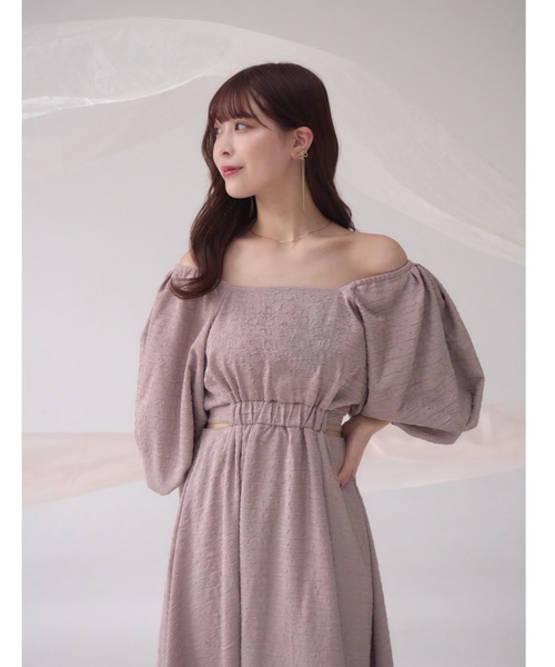 mellowneon（メロウネオン）の「前後2wayウエストスリットバルーンワンピース / オフショル / 4way / スクエアネック（ワンピース・レディース・ホワイト/モカ/ベージュ/ブラック・SMALL/MEDIUM）」の10枚目の写真