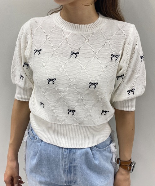 OLIVE des OLIVE（オリーブデオリーブ）の「リボン刺繍ニット