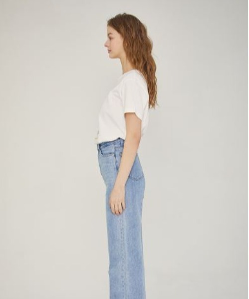 LUVISTRUE(ラヴイズトゥルー)の「SZ FLOWER TEE(Tシャツ/カットソー・レディース・ホワイト・FREE)」の2枚目の写真