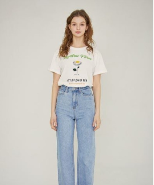 LUVISTRUE(ラヴイズトゥルー)の「SZ FLOWER TEE(Tシャツ/カットソー・レディース・ホワイト・FREE)」の4枚目の写真