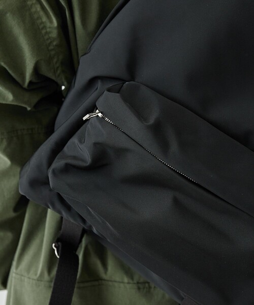 soe（ソーイ）の「One Shoulder B.P Solotex Size M（バックパック/リュック・メンズ・ブラック・5）」の6枚目の写真