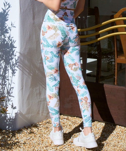 Ungrid（アングリッド）の「【ムラサキスポーツ限定】UNGRID/アングリッドハイウエストレギンス フィットネス 水陸両用 セットアップ対応 540901（レギンス/スパッツ・レディース・ホワイト/ネイビー・M/L）」の4枚目の写真