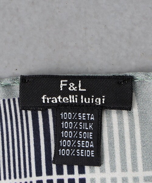 Fratelli Luigi(フラテッリルイージ)の「<FRATELLI LUIGI> カラー ラインプリント ポケットチーフ(ポケットチーフ・メンズ・グレー/ベージュ・FREE)」の3枚目の写真