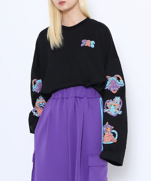 PUNYUS(プニュズ)の「CAT'SスリーブプリントビッグロンT(Tシャツ/カットソー・レディース・ホワイト/ブラック・3/4)」の2枚目の写真