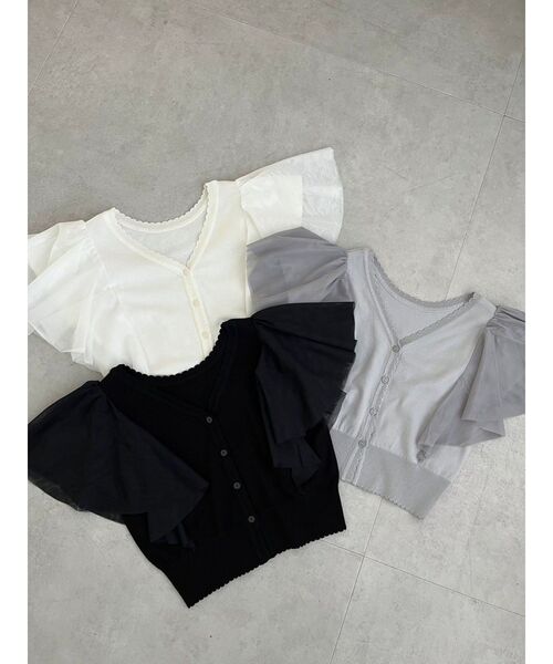 CALNAMUR(カルナムール)の「チュールラッフル2WAYプルオーバー(ニット/セーター・レディース・ブラック/ライトブルー/ホワイト・FREE)」の12枚目の写真