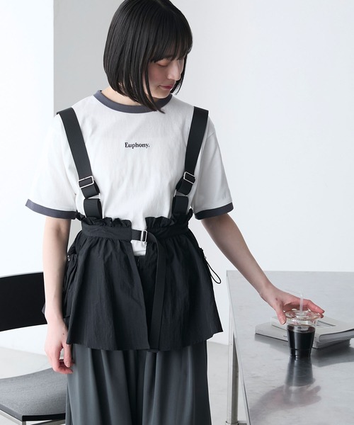 forksy.(フォルクシー)の「【forksy.】ワンポイントロゴリンガー刺繍半袖Tシャツ(Tシャツ/カットソー・レディース・コーラル/ネイビー/オフホワイト/ブラック・FREE)」の5枚目の写真